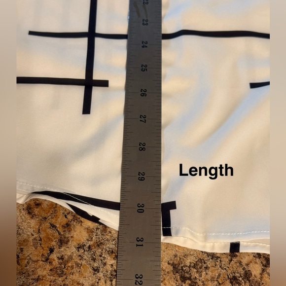 Men's Fashionable White and Black Geometric Casual Dress Shirt XXXL Polyester - Picture 7 of 9